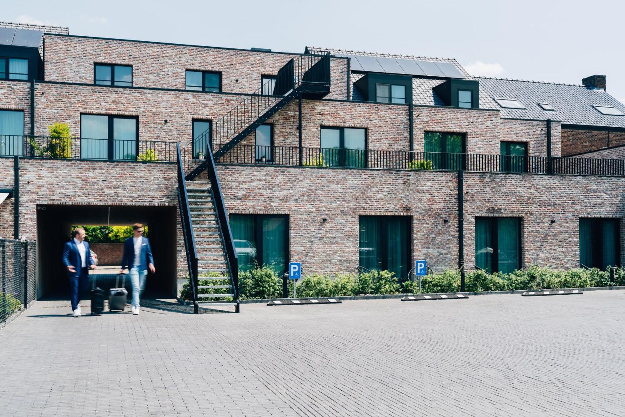 Factory Hotel Beveren  Exterior foto